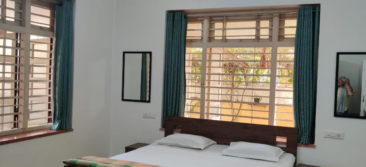 Srinekatan Heritage Villa Homestay Ахмедабад Екстериор снимка