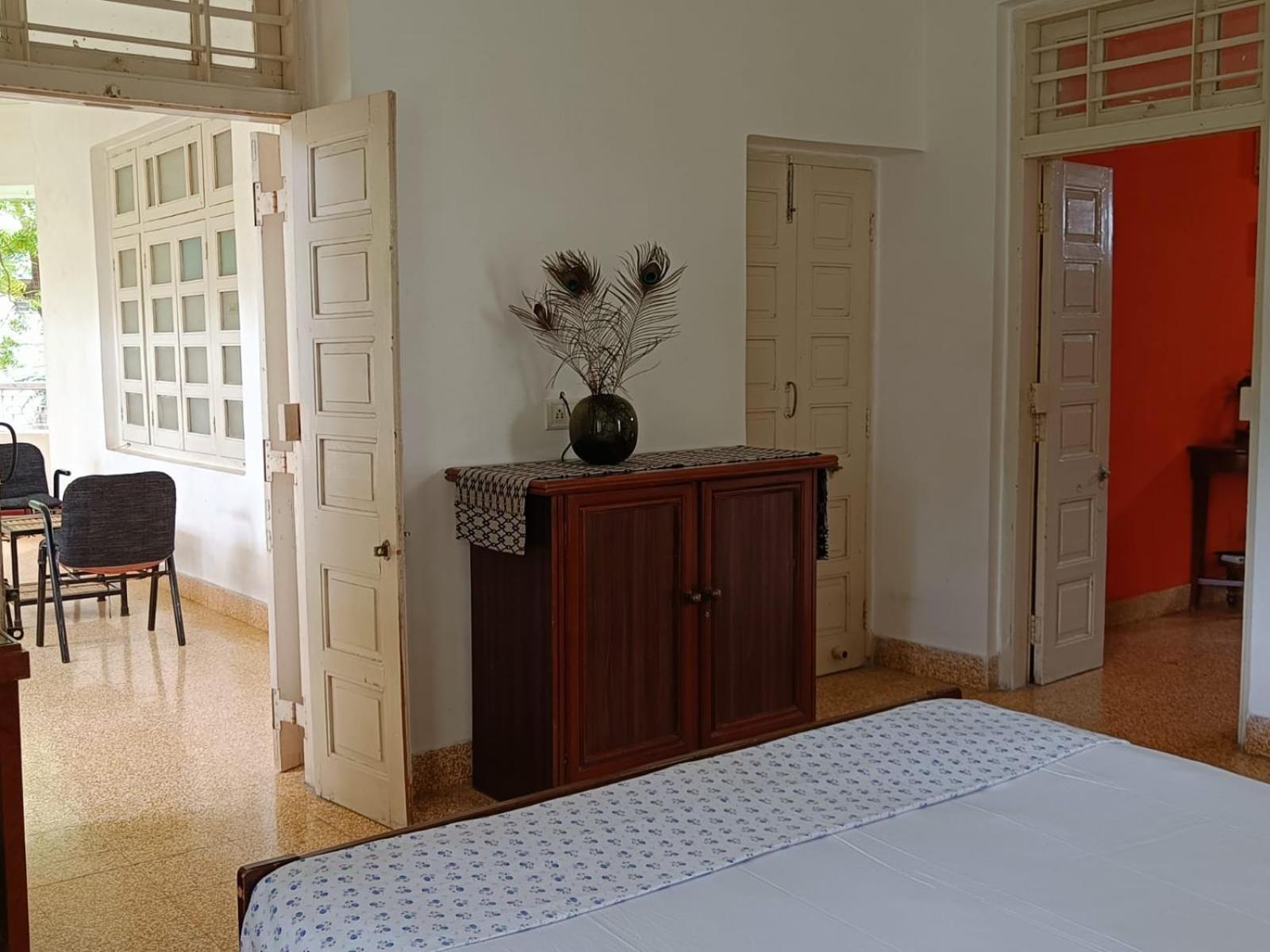 Srinekatan Heritage Villa Homestay Ахмедабад Екстериор снимка